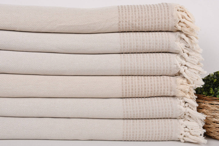 Luxury Organic Cotton Throw Blanket — Cozy Bed Cover